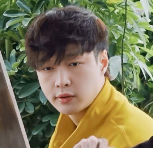 吃瓜大姐张艺兴,吃瓜大姐眼中的流量小生