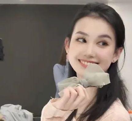 网红换脸吃瓜,一场视觉盛宴与伦理争议的碰撞