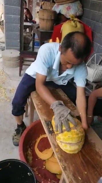 木匠哥吃羊角瓜,木匠哥的羊角瓜美食之旅