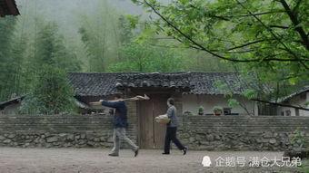 村头吃瓜村民,见证乡村生活的点点滴滴