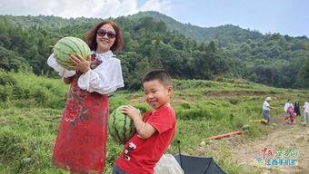 前进小学幼师吃瓜