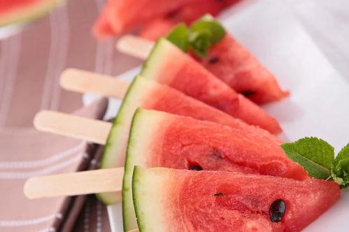 吃洋瓜伤胃不,揭秘食用不当的危害与预防措施