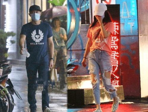 吵架离婚吃瓜合影,吃瓜群众合影见证情感裂痕