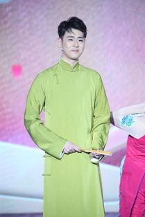 认真吃瓜张云雷,吃瓜群众的忠实代表，笑谈人生百态